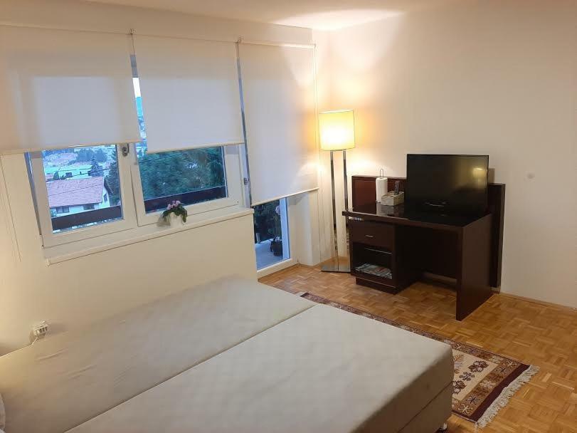 Guesthouse Hill Сараєво Екстер'єр фото