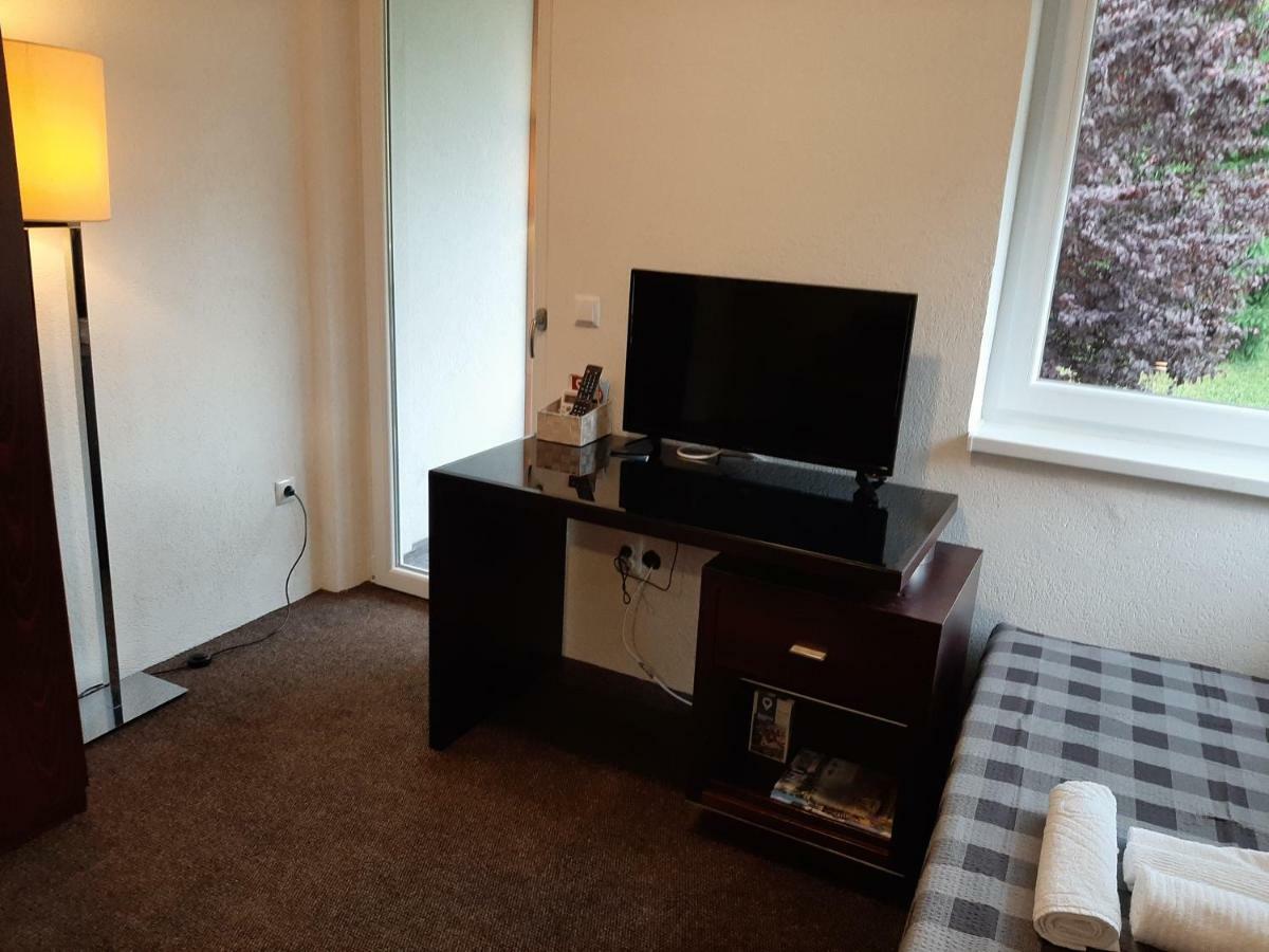 Guesthouse Hill Сараєво Екстер'єр фото